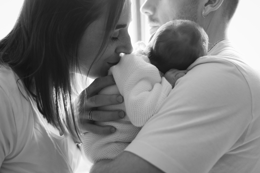 Idée cadeau de Noël une séance photo naissance par Camille Boutoux en Seine-Et-Marne