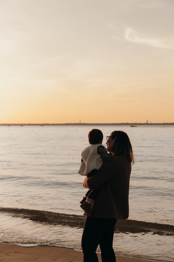 Séance photo en famille à la plage par Camille Boutoux
