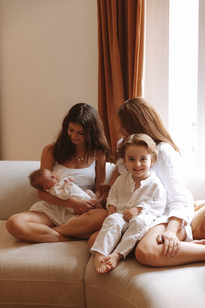 Séance photo naissance en famille à Paris