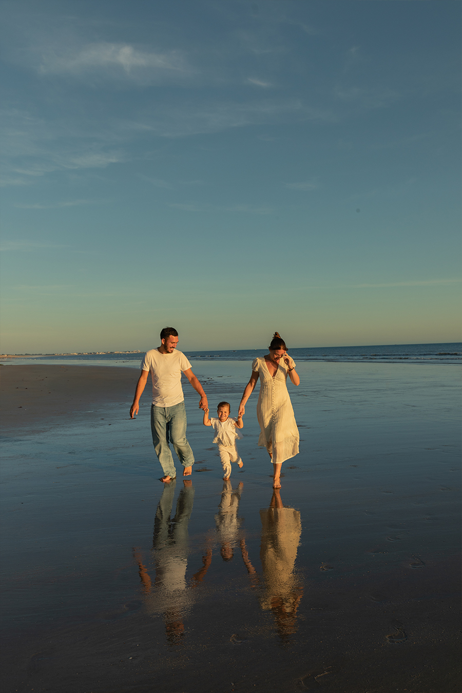 Séance photo en famille à la plage ou en pleine nature