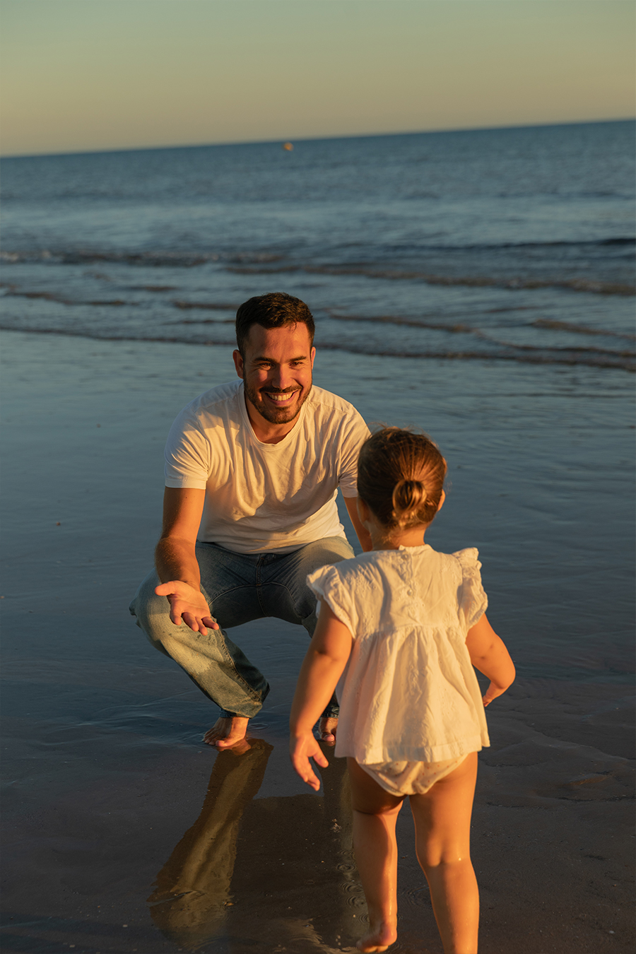 Séance photo en famille à la plage ou en pleine nature
