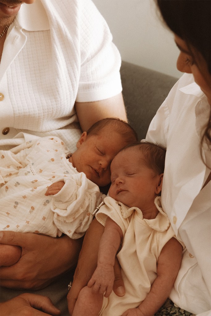 Capturez les premiers instants de votre bébé en Seine-et-Marne avec Camille Boutoux Photographe spécialisée en grossesse, nouveau-né et famille à Meaux et ses environs — à domicile ou en pleine nature, pour des souvenirs vrais et lumineux